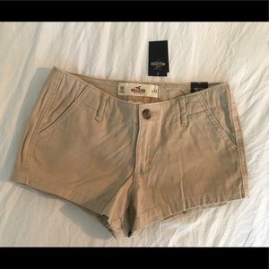NEW Size 00 Low rise Hollister Khaki Shorts